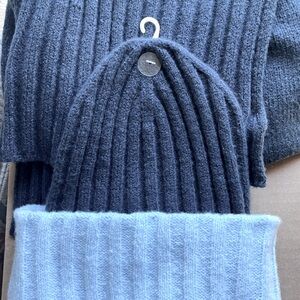 NWT - On 34th Blue Winter Hat set